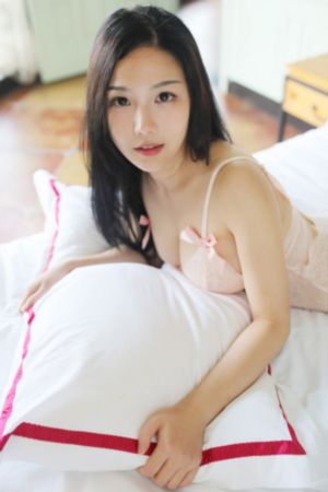 抱着娇妻让粗大玩3p在线观看_BD韩语完整视频观看