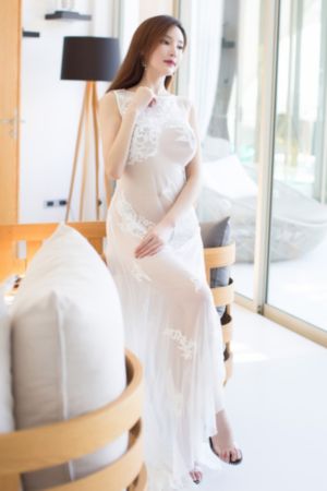 娇小亚女挑战巨大黑迪克_4K手机免费观看完整