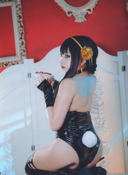 欧美群伦性之夜性派对_DVD免费电视剧