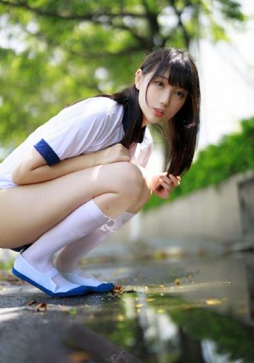 风情艳主女王毛坯房调教_高清韩国电影在线观看